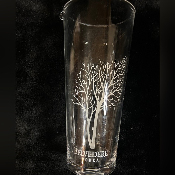 Belvedere Vodka Cocktail Mixer Glass - Picture 8 of 8